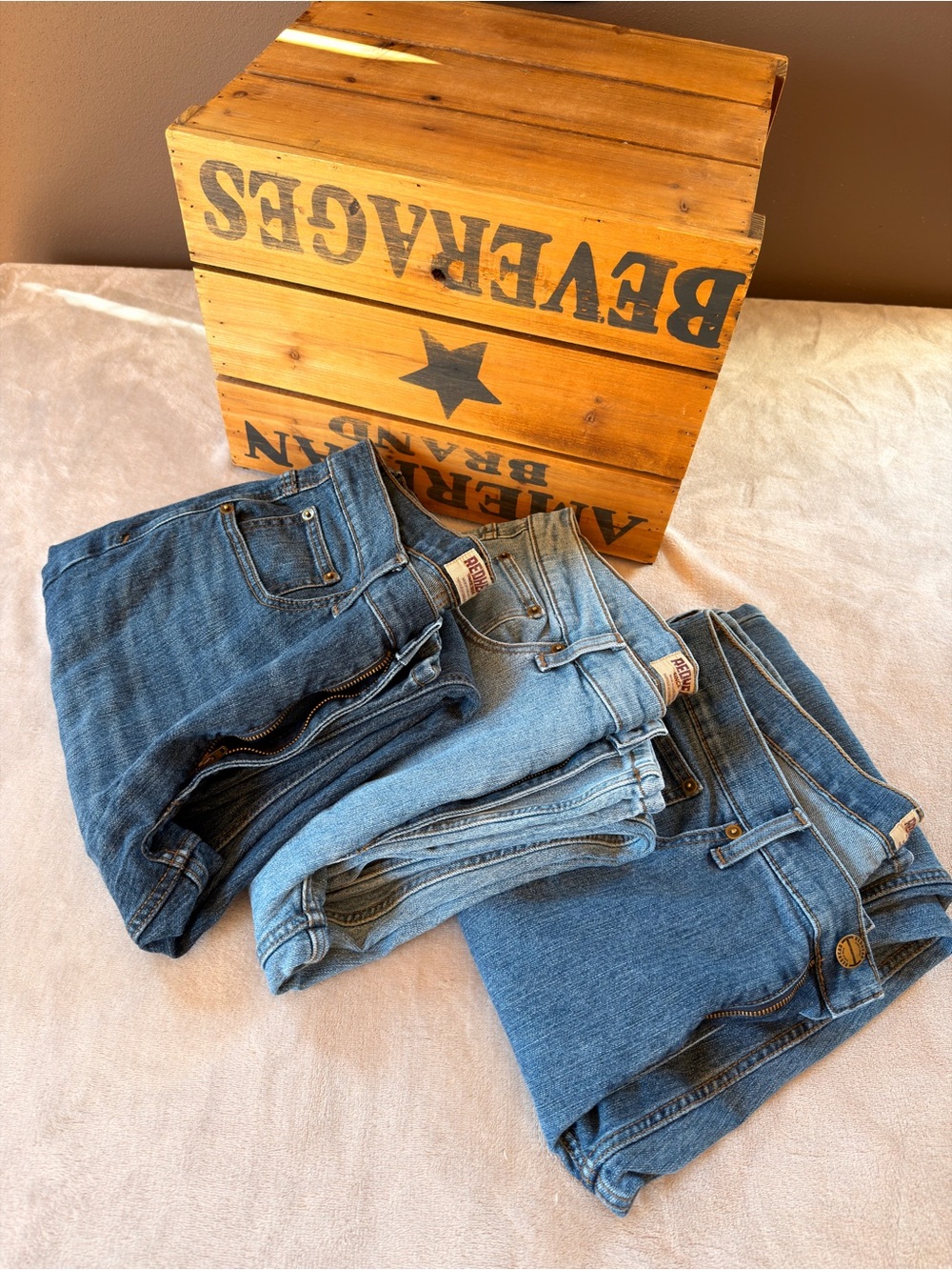 (3 pair) RedHead® Relaxed Flex Denim Jeans
(34x34) Dark, Medium, Light Wash